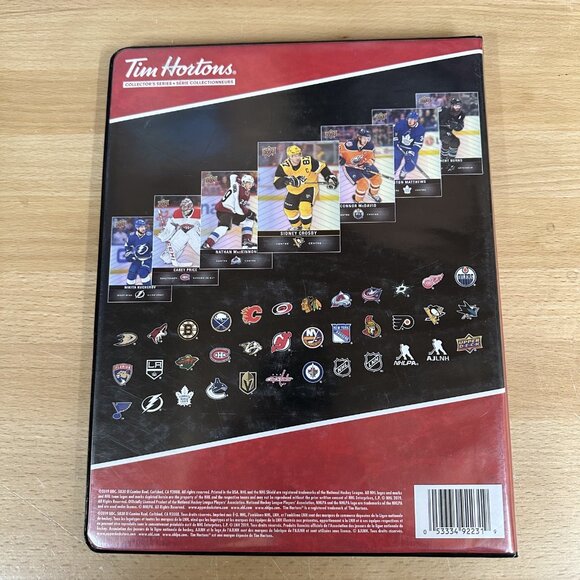 2018-19 Tim Hortons Upper Deck NHL Cards Binder - Picture 2 of 4